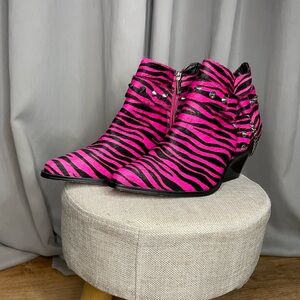 Jessica Simpson Zayrie Genuine Calf Zebra Ankle Booties